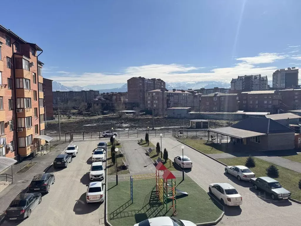 2-к кв. Северная Осетия, Владикавказ просп. Героев Отечества, 7 (76.0 ... - Фото 1
