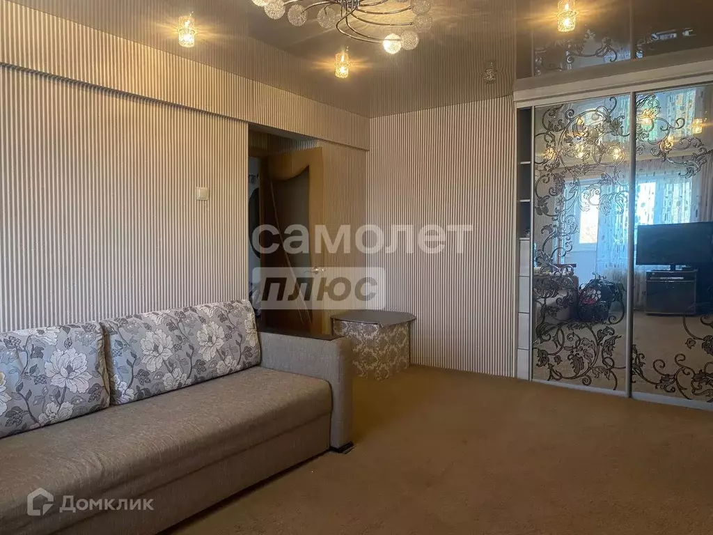 Продаётся 4-к квартира, 61.2 м - Фото 1