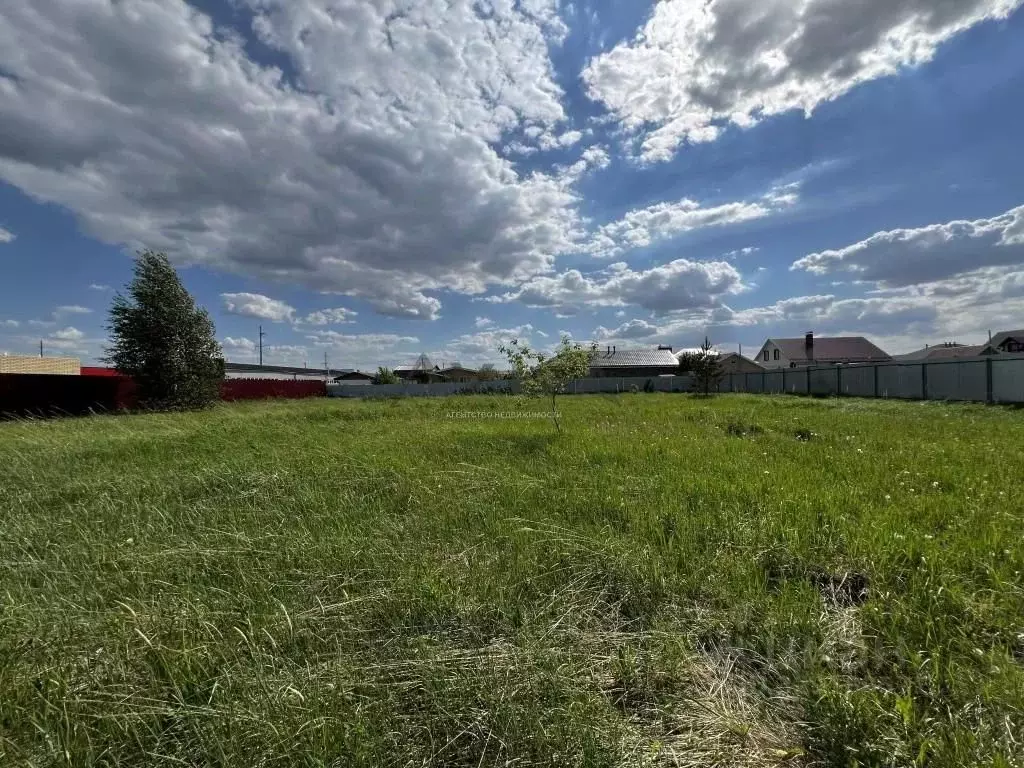 Участок в Татарстан, Тукаевский район, д. Азьмушкино ул. Вахитова, 16 ... - Фото 1