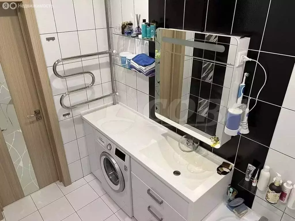 2-комнатная квартира: Тюмень, улица Николая Семёнова, 31 (75 м) - Фото 1