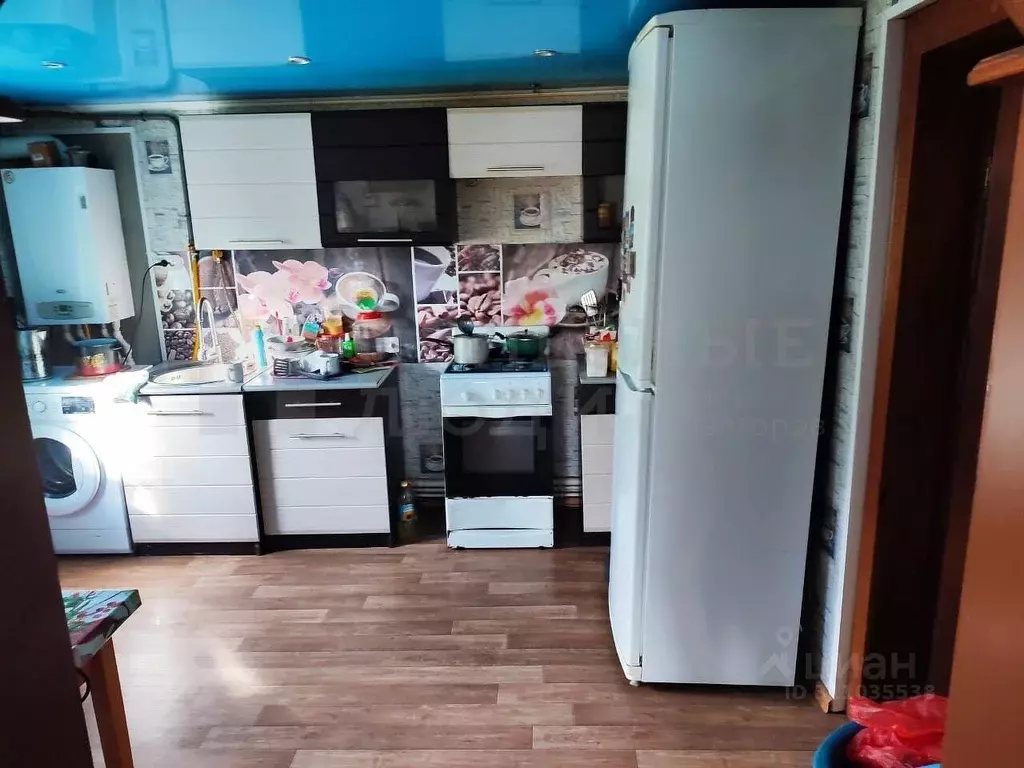 Дом в Новгородская область, Окуловка ул. Марата, 32 (50 м) - Фото 1