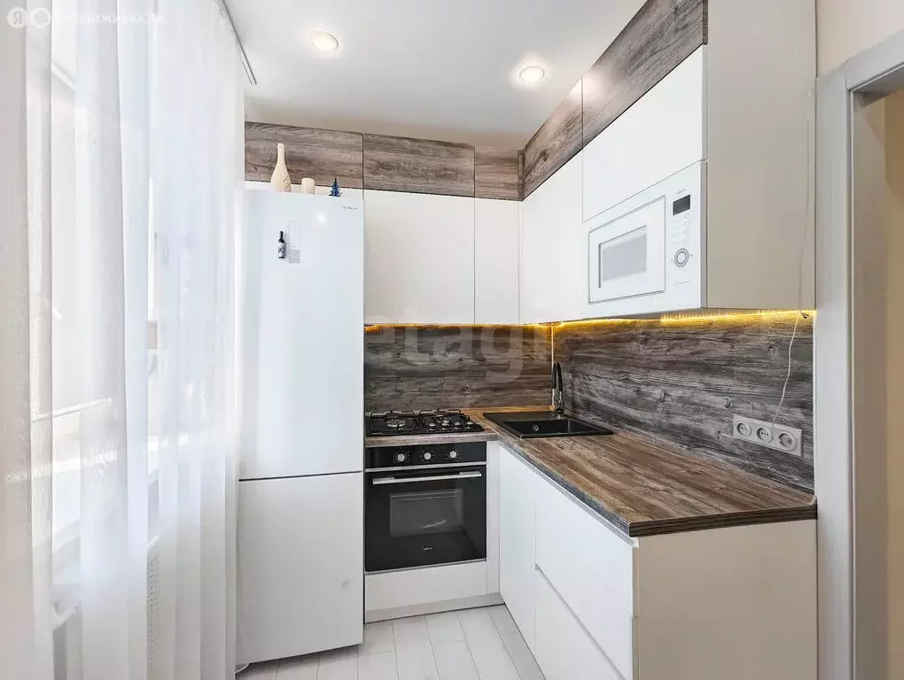 2-комнатная квартира: микрорайон Мелиораторов, улица 70 лет Октября, ... - Фото 2