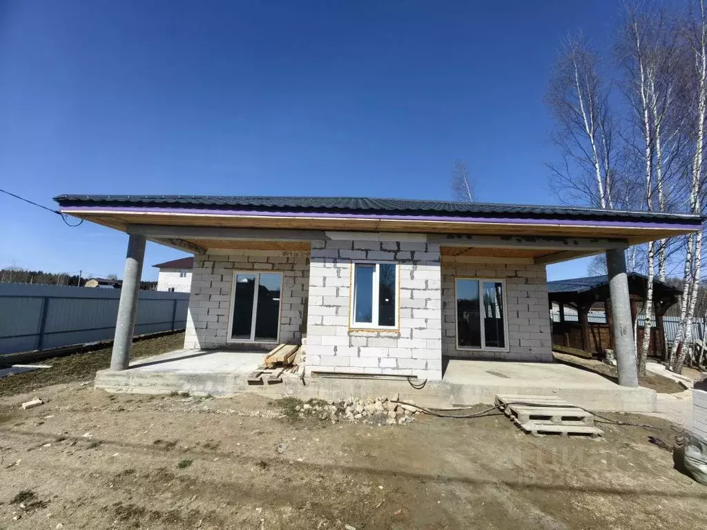 Дом в Калужская область, Медынь аллея Героев (99 м) - Фото 1