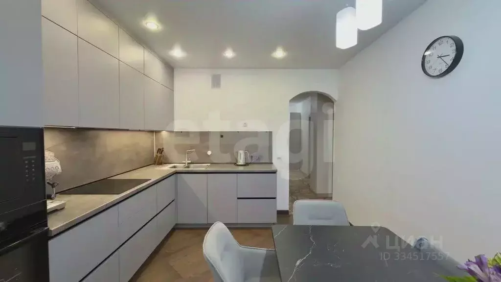 2-к кв. Тюменская область, Тюмень ул. Дмитрия Менделеева, 12 (62.0 м) - Фото 1