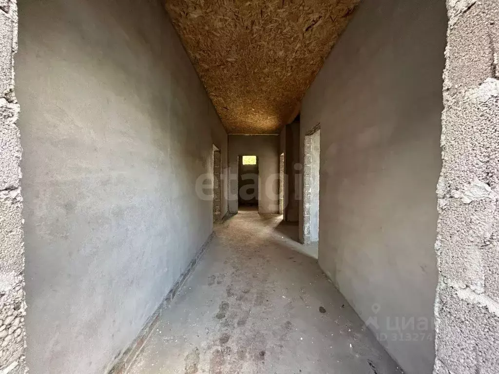 Дом в Оренбургская область, Оренбургский район, с. Нежинка ул. ... - Фото 0