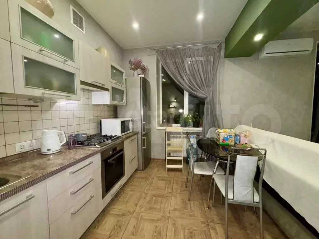 2-к. квартира, 60 м, 4/4 эт. - Фото 0