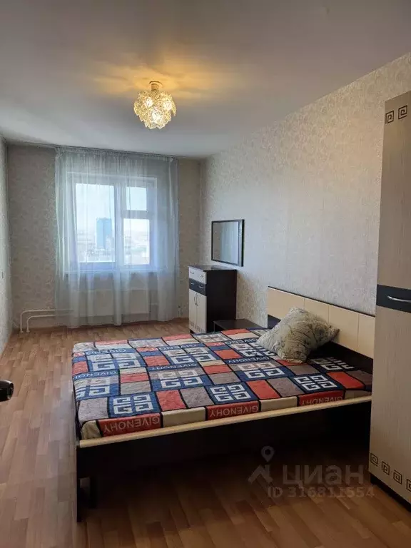 2-к кв. Красноярский край, Красноярск ул. Михаила Годенко, 6 (70.0 м) - Фото 0