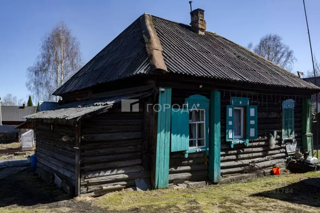 Дом в Кемеровская область, Калтан Набережная ул. (50 м) - Фото 1
