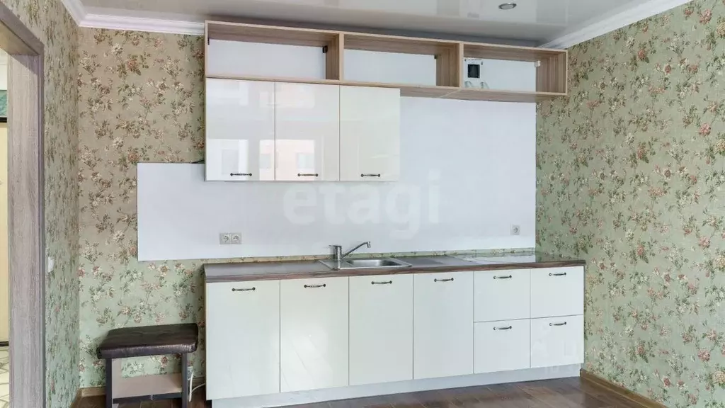 Студия Тюменская область, Тюмень ул. Ю.-Р.Г. Эрвье, 32к1 (30.6 м) - Фото 1