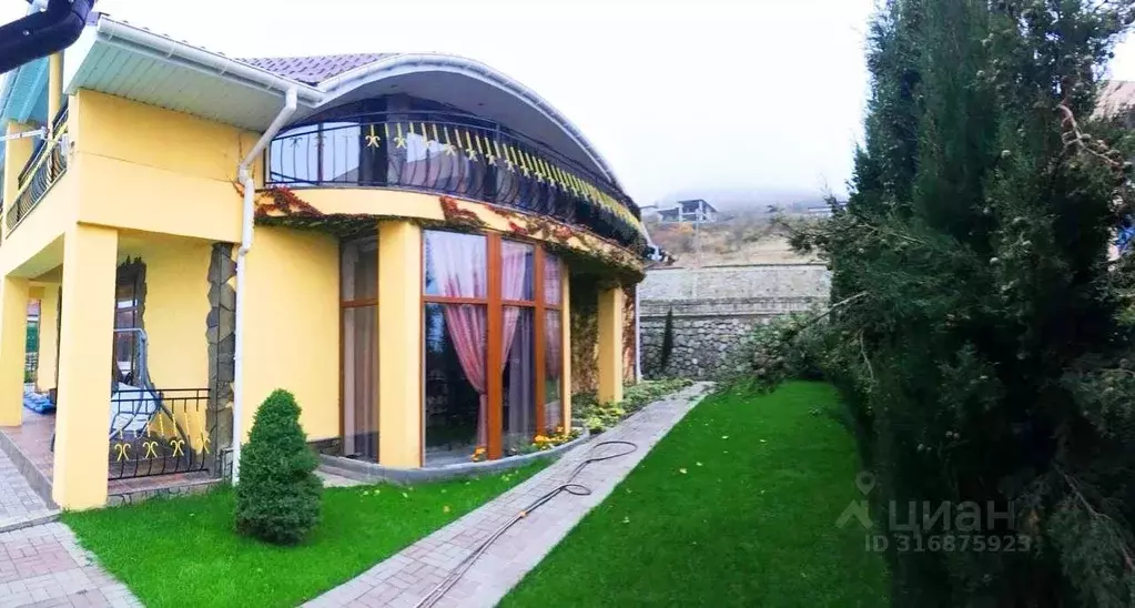 Дом в Крым, Алушта городской округ, с. Малый Маяк 25 (220 м) - Фото 0