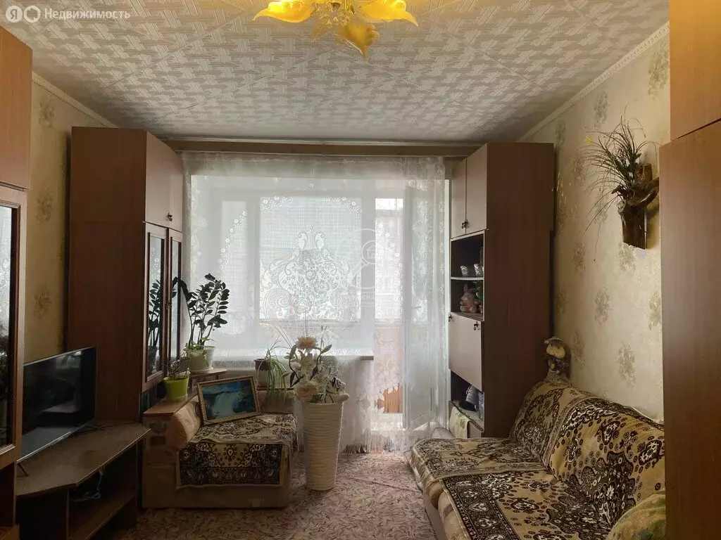 1-комнатная квартира: посёлок городского типа Верх-Нейвинский, улица ... - Фото 0