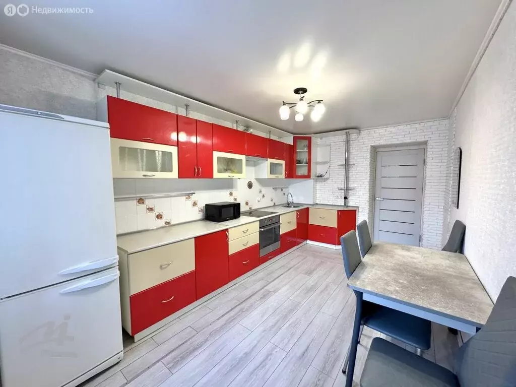 3-комнатная квартира: Барнаул, Павловский тракт, 271А (91.4 м) - Фото 2