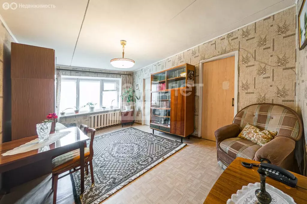 4-комнатная квартира: Екатеринбург, улица Серова, 6 (61.5 м) - Фото 2