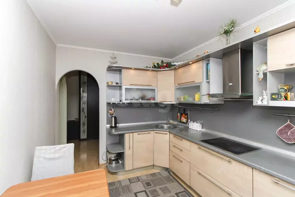 3-к кв. Тюменская область, Тюмень ул. Чернышевского, 2ак1 (85.0 м) - Фото 1