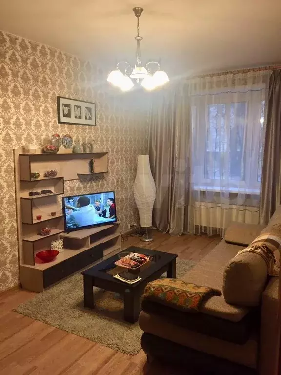 2-к. квартира, 45 м, 1/5 эт. - Фото 1