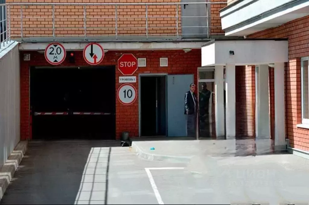 Гараж в Московская область, Красногорск Речная ул., 20к1 (15 м) - Фото 1