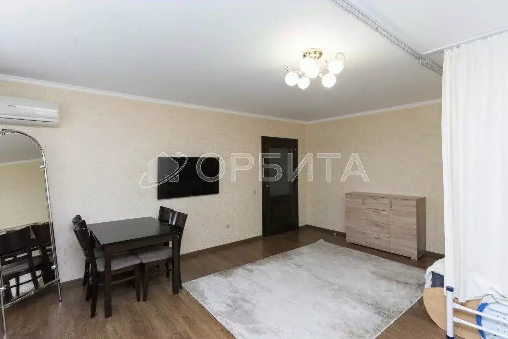 1-к кв. Тюменская область, Тюмень ул. Прокопия Артамонова, 9 (57.6 м) - Фото 1