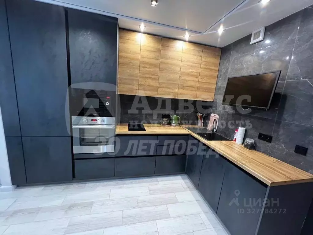 3-к кв. Тюменская область, Тюмень ул. Заполярная, 9 (85.0 м) - Фото 2