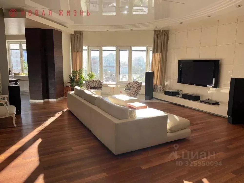 5-к кв. Самарская область, Самара Молодогвардейская ул., 180 (245.5 м) - Фото 1