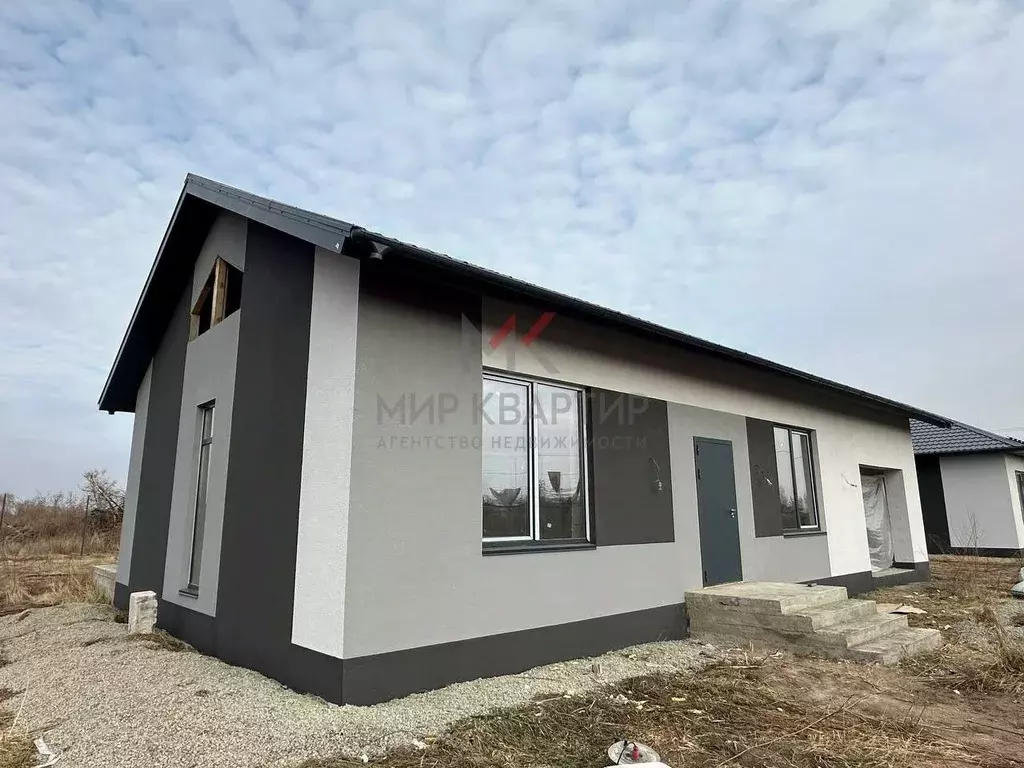 Дом в Хакасия, Усть-Абаканский район, пос. Тепличный ул. Енисейская, ... - Фото 1