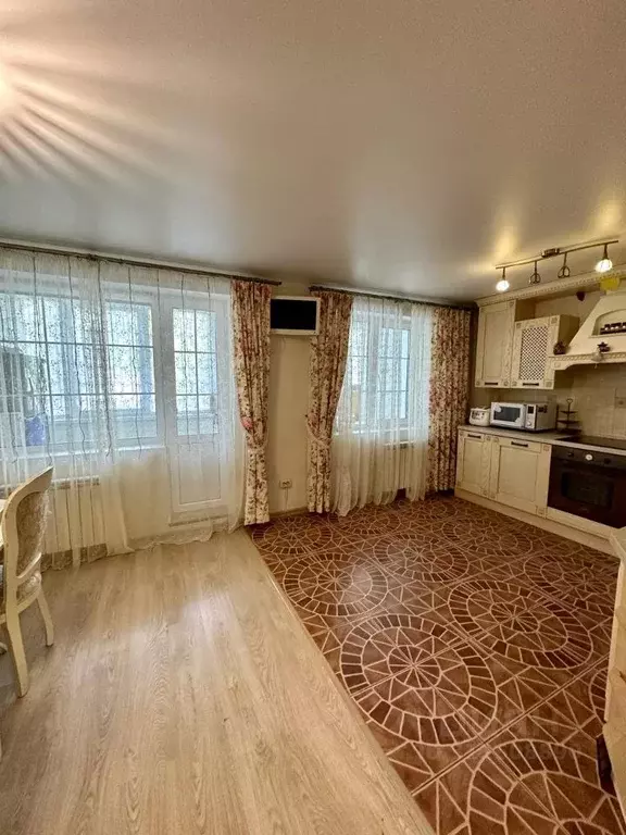 4-к кв. Красноярский край, Красноярск ул. Академгородок, 24а (150.0 м) - Фото 1