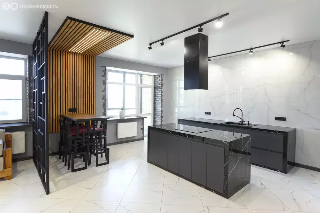 3-комнатная квартира: Челябинск, улица Свободы, 93 (155.6 м) - Фото 2