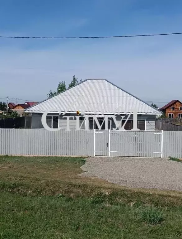 Дом в Хакасия, Усть-Абаканский район, д. Чапаево  (130 м) - Фото 1