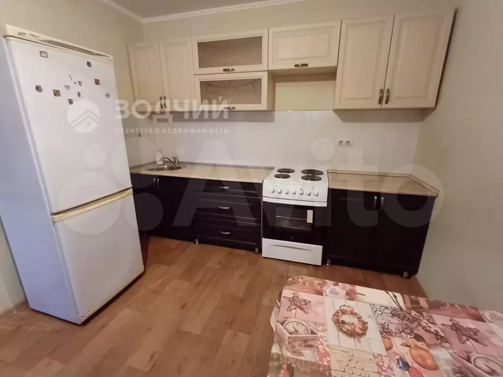 1-к. квартира, 40 м, 8/16 эт. - Фото 0