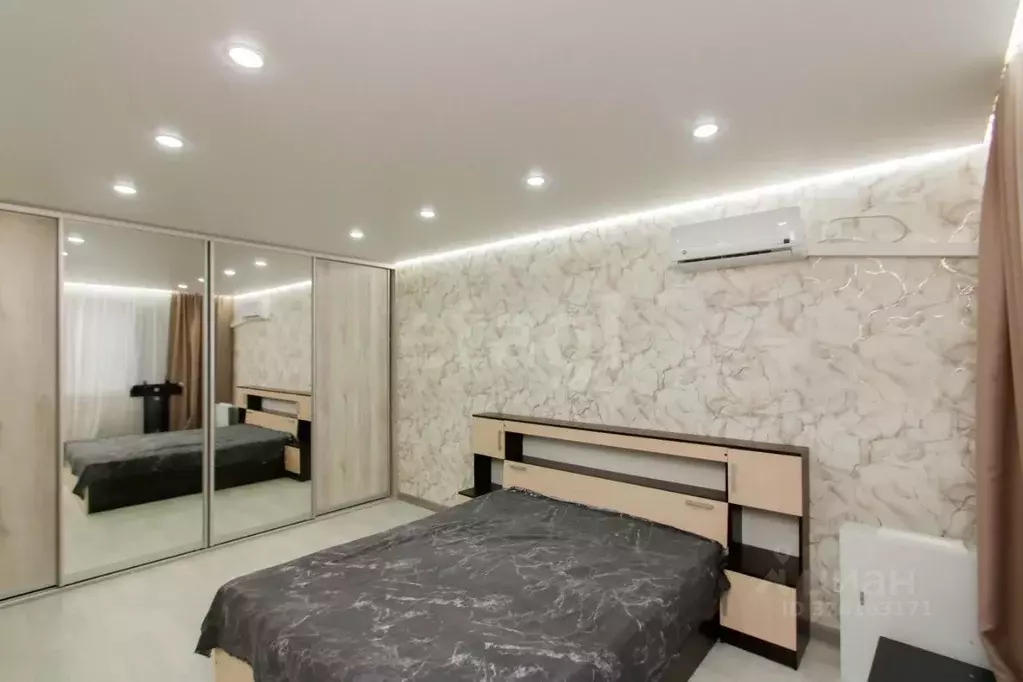 2-к кв. Тюменская область, Тюмень ул. Александра Митинского, 7к1 (58.7 ... - Фото 1