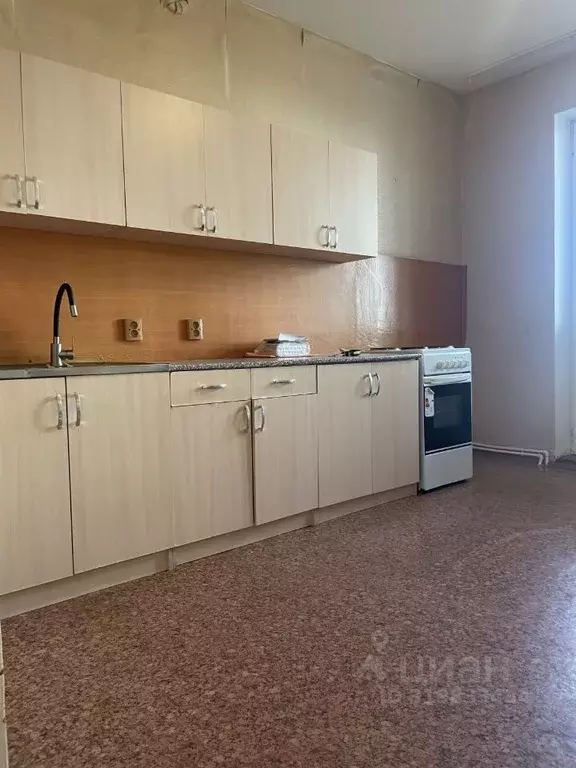 3-к кв. Брянская область, Брянск Московский просп., 154 (90.0 м) - Фото 1