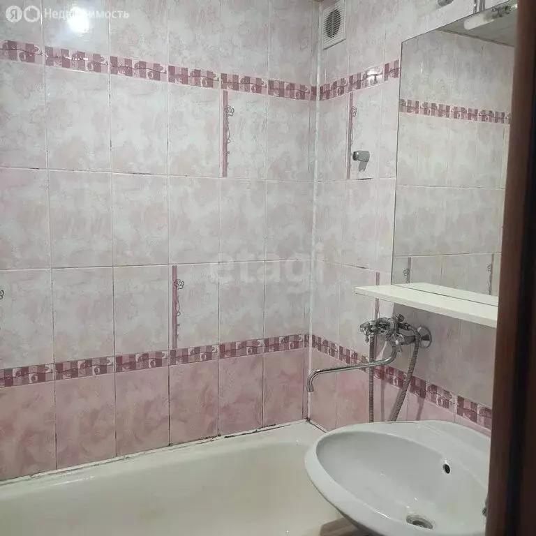 2-комнатная квартира: Губкин, улица Дзержинского, 115Б (58.7 м) - Фото 2