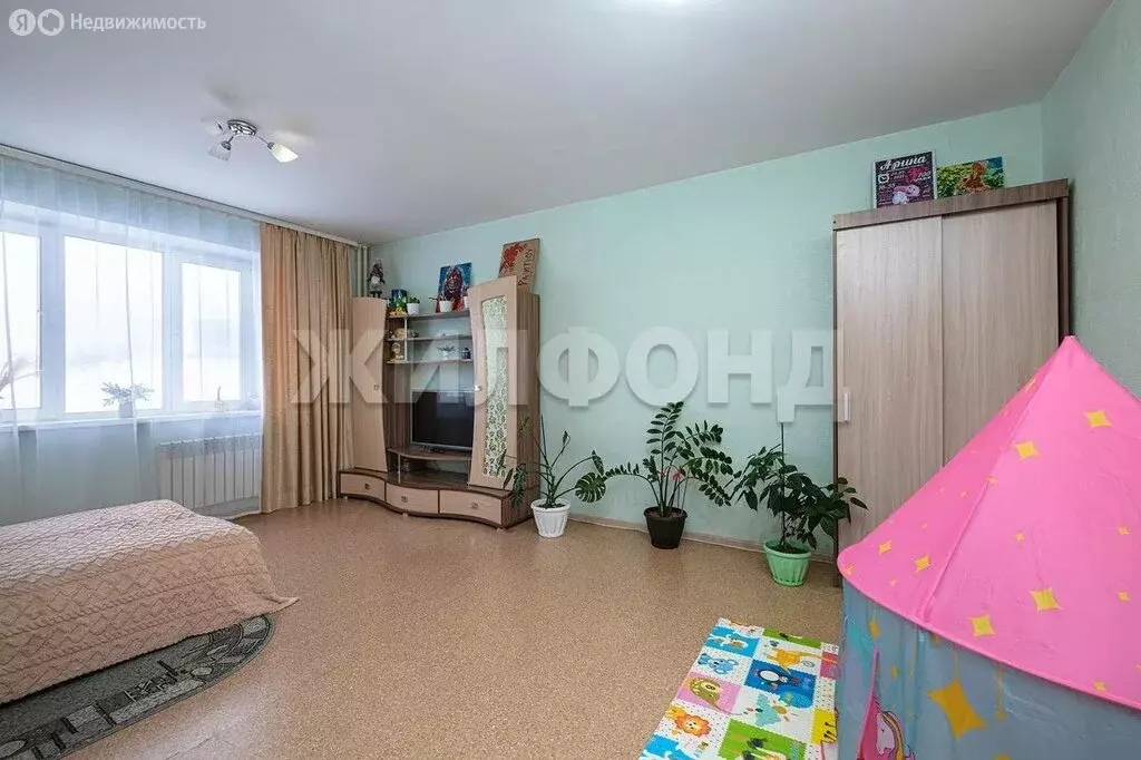 2-комнатная квартира: Новосибирск, улица Николая Сотникова, 5 (63 м) - Фото 1