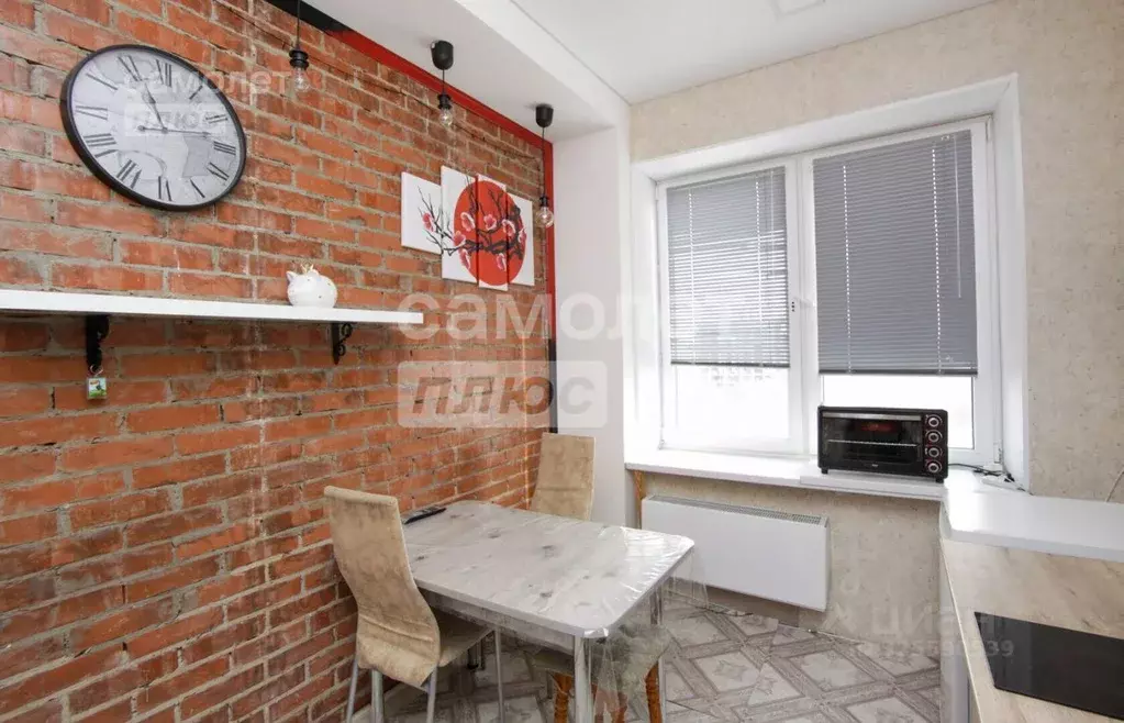 2-к кв. Челябинская область, Челябинск ул. Володарского, 7А (66.5 м) - Фото 1