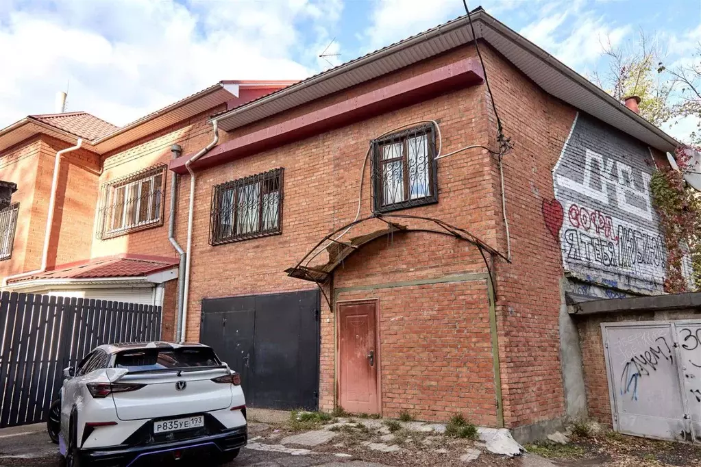 Дом в Краснодарский край, Краснодар ул. Одесская, 26/1 (253 м) - Фото 2