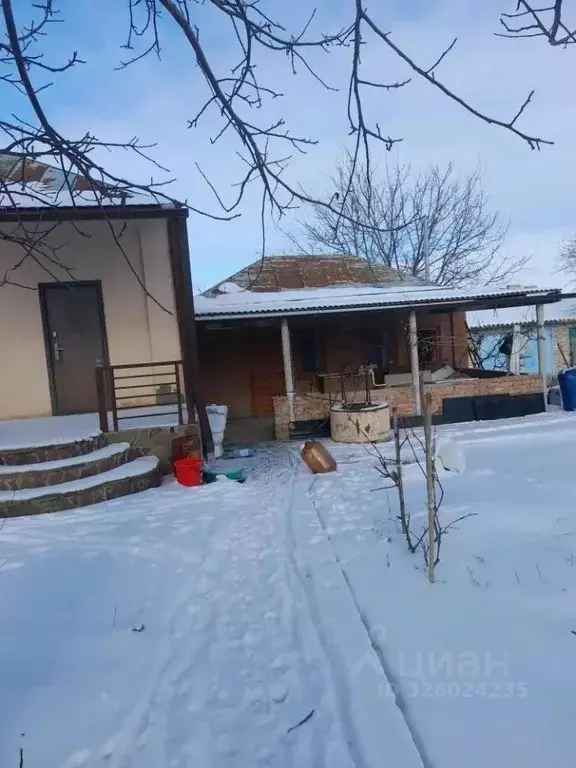 Дом в Ставропольский край, Красногвардейский муниципальный округ, с. ... - Фото 2