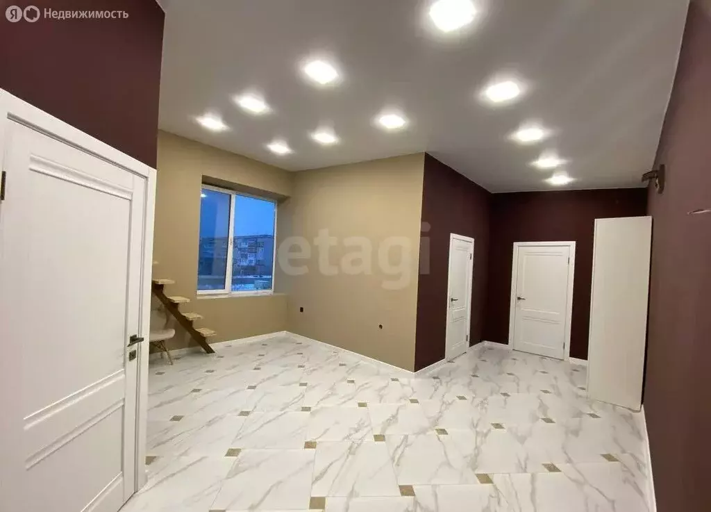 3-комнатная квартира: Томск, улица Беринга, 2/2 (58.2 м) - Фото 2