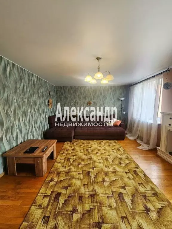 3-к кв. Ленинградская область, Кириши ул. Нефтехимиков, 45 (98.8 м) - Фото 1