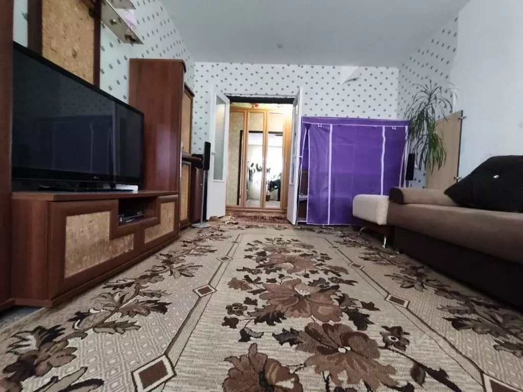 3-к кв. Омская область, Омск ул. Завертяева, 13 (63.0 м) - Фото 2