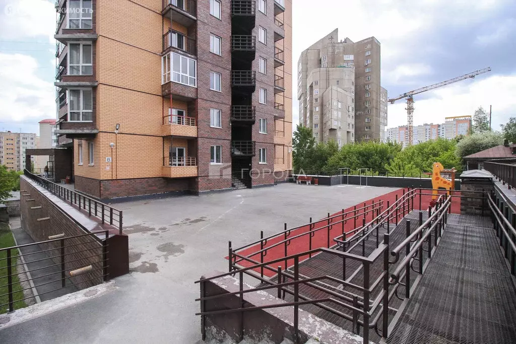 3-комнатная квартира: Барнаул, улица Папанинцев, 145 (58.4 м) - Фото 2
