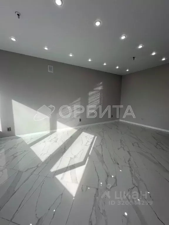 Офис в Тюменская область, Тюмень ул. 50 лет ВЛКСМ, 51 (42 м) - Фото 0