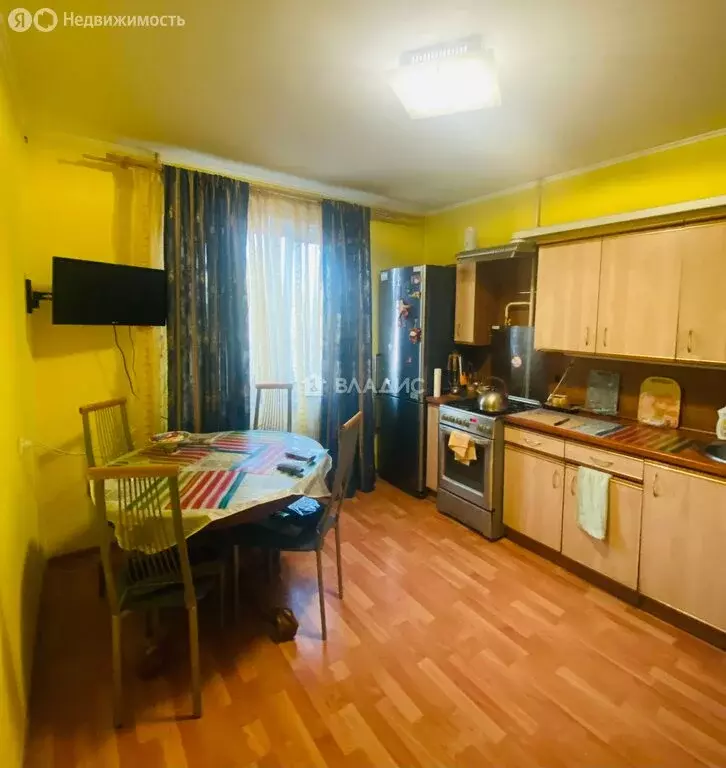 3-комнатная квартира: деревня Заболотье, улица СПТУ-93, 4 (68.3 м) - Фото 1