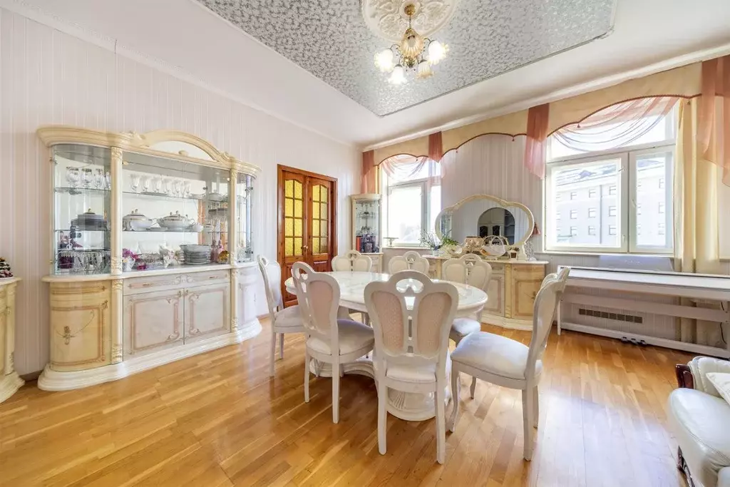 4-к кв. Карелия, Петрозаводск Пушкинская ул., 1 (110.9 м) - Фото 1