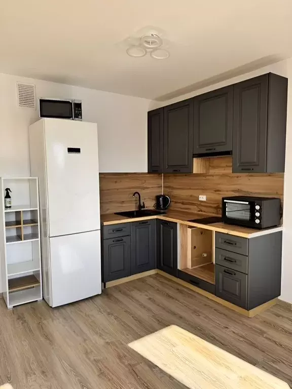 Студия Свердловская область, Екатеринбург ул. Академика Парина, 43/3 ... - Фото 1