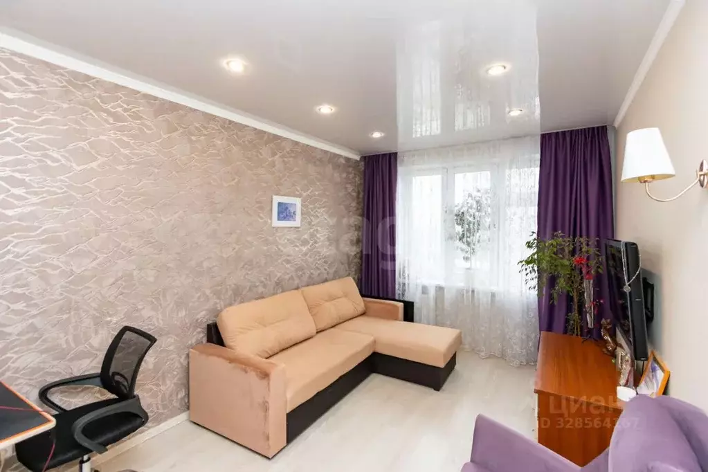 1-к кв. Тюменская область, Тюмень ул. Александра Протозанова, 10 (36.9 ... - Фото 1