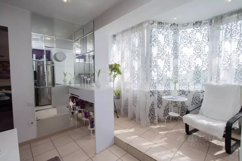 4-к кв. Кемеровская область, Новокузнецк ул. Кирова, 109 (158.8 м) - Фото 1