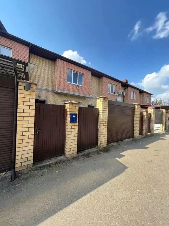 Дом в Краснодарский край, Краснодар пос. Российский, ул. Имени ... - Фото 1