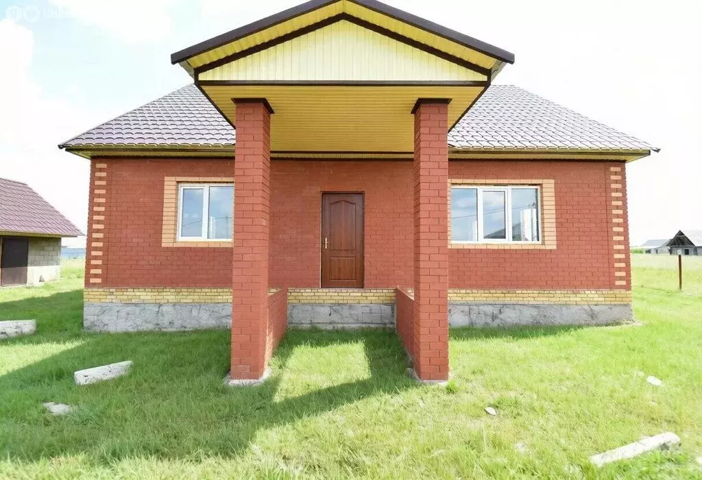 Дом в село Дуслык, Луговая улица (100 м) - Фото 1