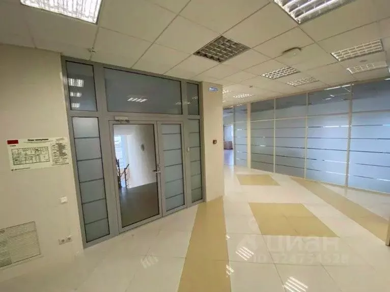 Офис в Санкт-Петербург ул. 3-я Конная Лахта, 48А (950 м) - Фото 1