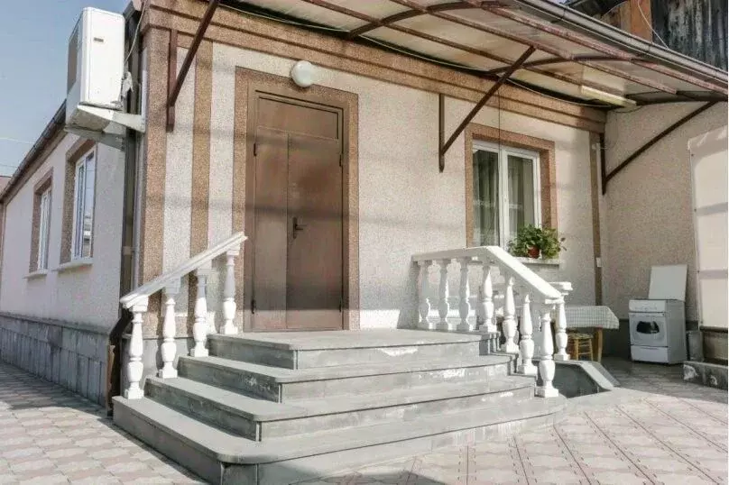 Дом в Северная Осетия, Владикавказ ул. Ломоносова, 27 (80 м) - Фото 2