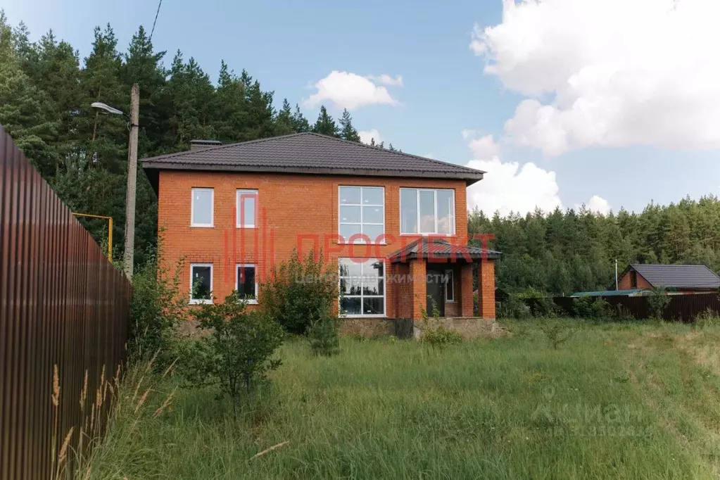 Дом в Пензенская область, Пензенский район, Богословский сельсовет, с. ... - Фото 1